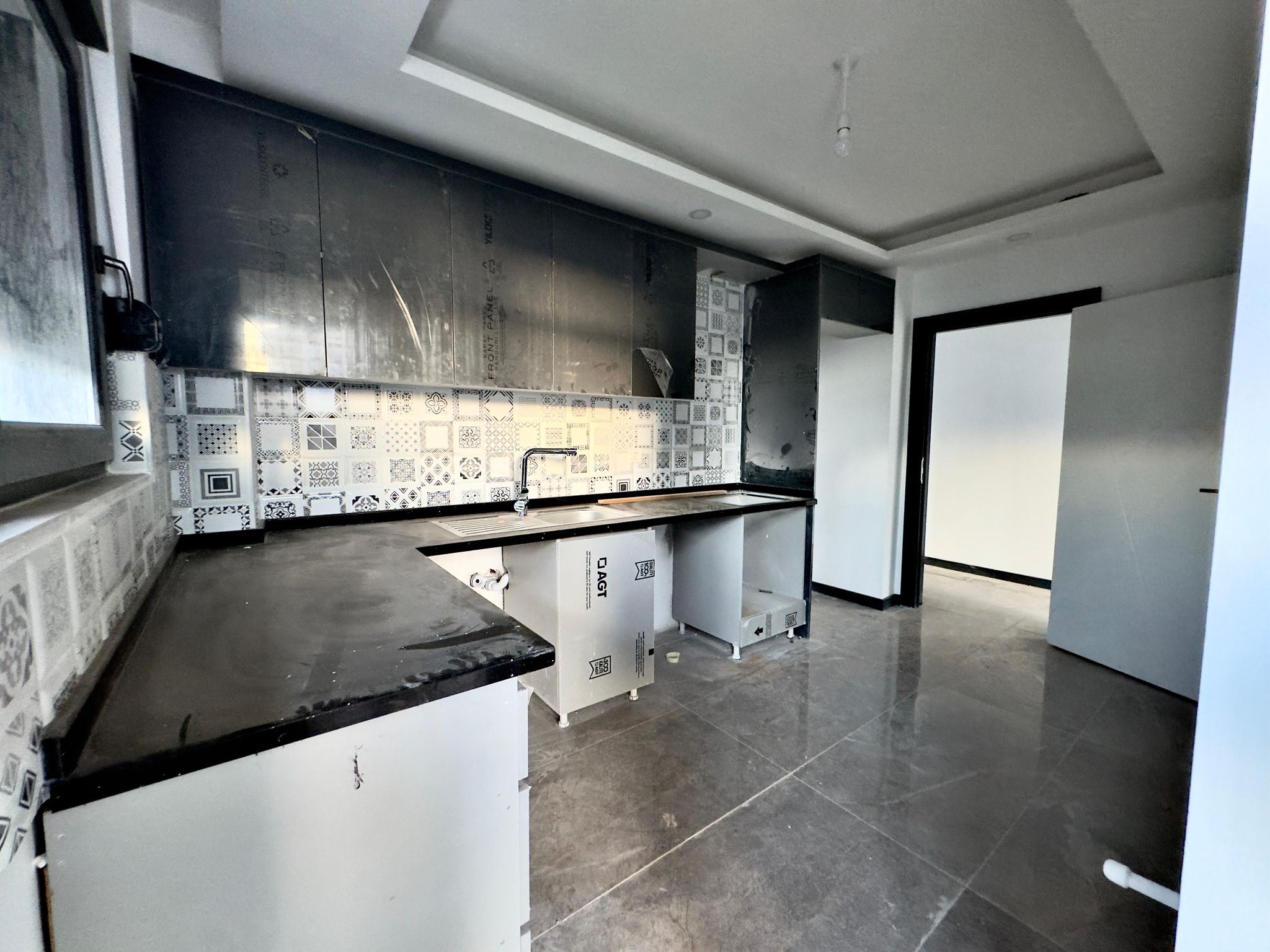 1+2 apartment for urgent sale in Doşemealti, Antalya