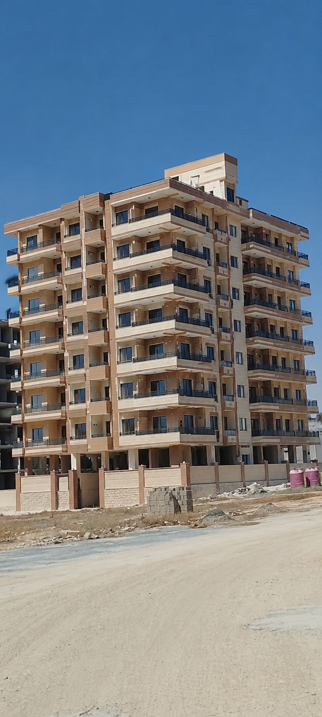 Продаётся квартира в жилом комплексе района Аль-Файха, жилищный кооператив «Аль-Манара».